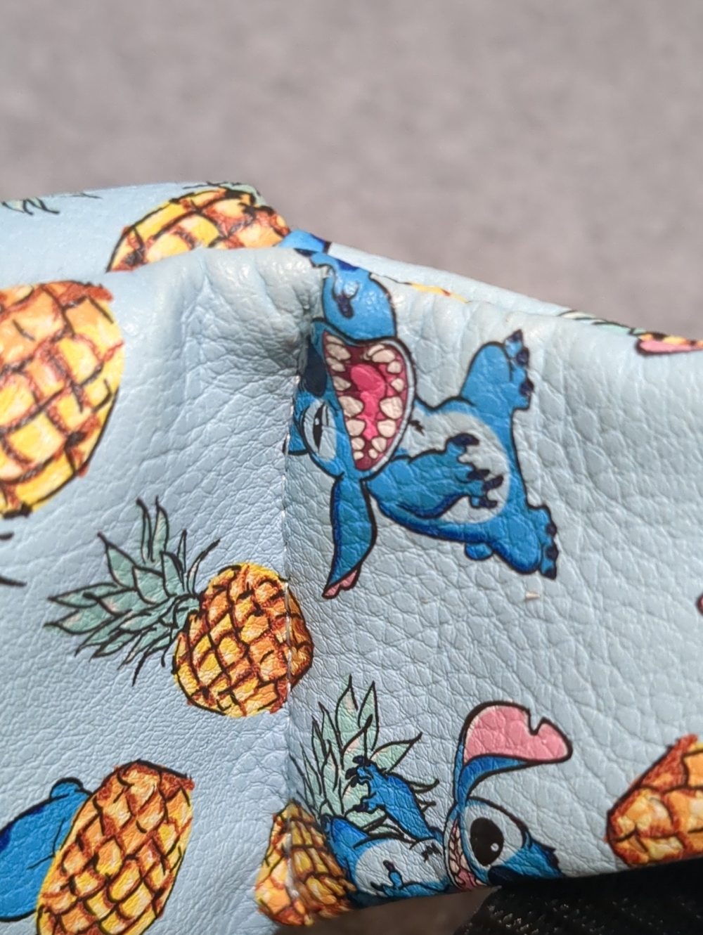 LOUNGEFLY DISNEY FANNY PACK STITCH & PINEAPPLES Tiki Zipper Adjustable - Picture 8 of 11
